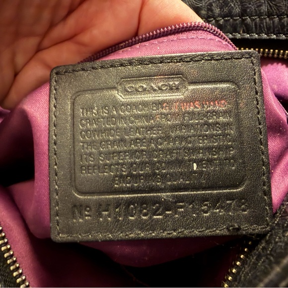 Coach Black Leather Zoe Shoulder Bag with purple satin lining Great Condition - Picture 7 of 7